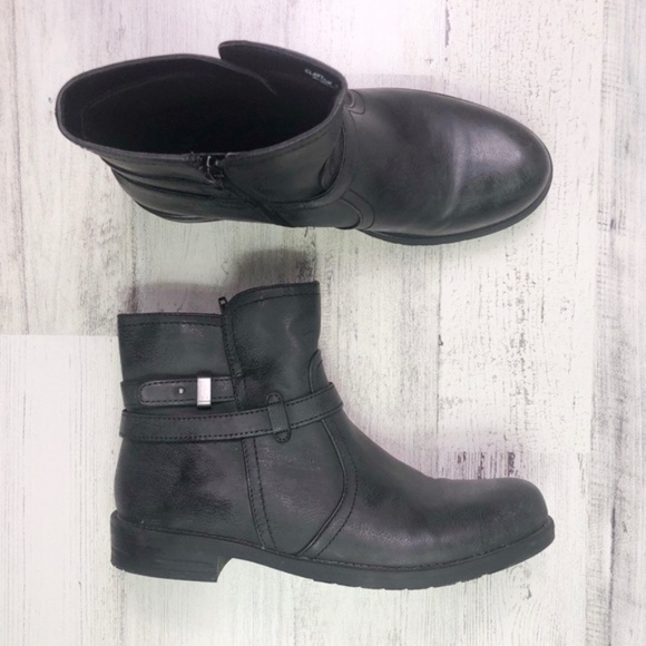 Yuu Shoes - YUU Clayton Black Ankle Boots Booties Size 8.5